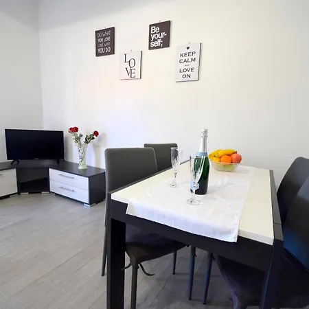 Apartment Mladenka *
