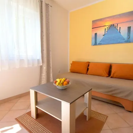 Apartment Mladenka *